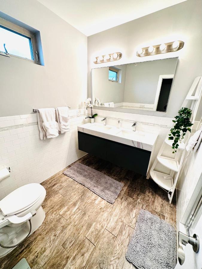 Fishtown Estate ~ Theatre ~ Rooftop Terrace Apartment